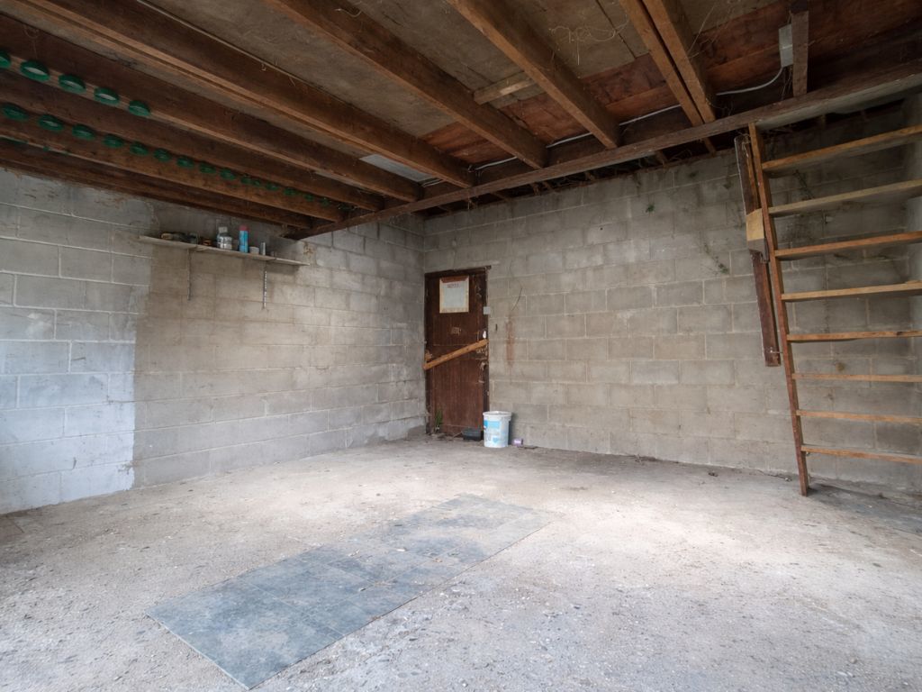 Photo 14- click for photo gallery